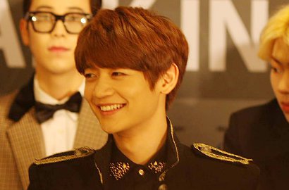 Minho SHINee Ikut Demo di Kampus untuk Selamatkan Jurusan Art & Film