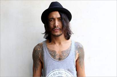 Siap-Siap, Marcello Tahitoe Akan Rilis Dua Album Tahun Ini