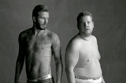 David Beckham dan James Corden Pelukan dan Berpose Pakai Pakaian Dalam