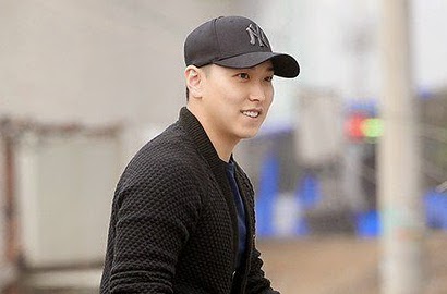 Sungmin Lambaikan Tangan dan Senyum ke Fans Sebelum Wamil