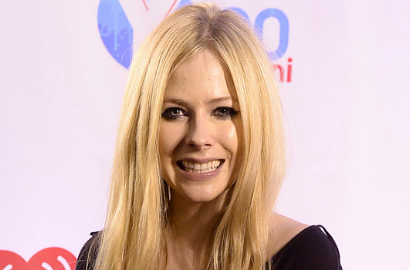 Derita Penyakit Lyme, Avril Lavigne: Kupikir Aku Hampir Mati