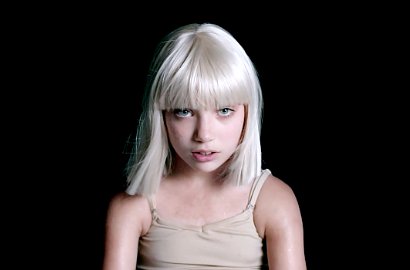 Sia Kembali Gandeng Maddie Ziegler di Video Klip 'Big Girls Cry'