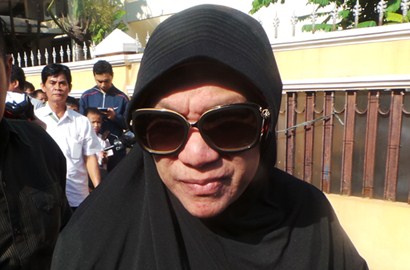 Dorce Gamalama Tegur Warga di Pengajian 7 Hari Olga Syahputra