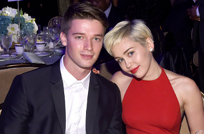 Patrick Schwarzenegger Belikan 100 Mawar untuk Miley Cyrus