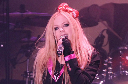 Sembuh dari Sakit, Avril Lavigne Langsung Garap Album Natal
