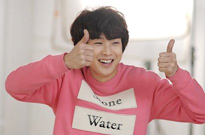 Choi Woo Sik Senang Lakoni Adegan Bromance Bareng Seulong di 'Hogu's Love'