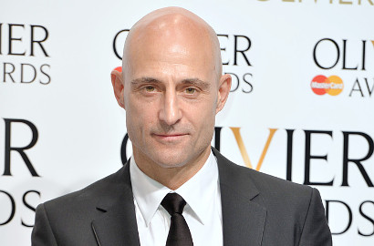 Mark Strong Menang Aktor Terbaik di Olivier Awards 2015