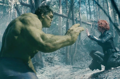 Scarlett Johansson Tenangkan Mark Ruffalo di 'Avengers: Age of Ultron'
