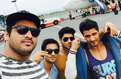 Lavanya Bhardwaj Ikuti Vin Rana dan Saurav Gurjar Pulang ke India