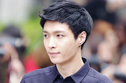 Wow, Lay EXO Pilih Kelaparan Daripada Langgar Kontrak Iklan