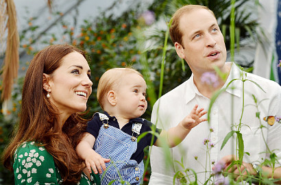 Lucunya Pangeran George Cari Pangeran William yang Sedang ke Tiongkok