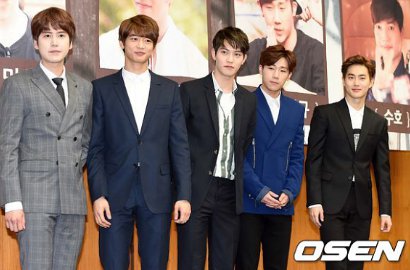 Manisnya Kyu Line Beri Kyuhyun Kejutan Ultah di 'Fluttering India'