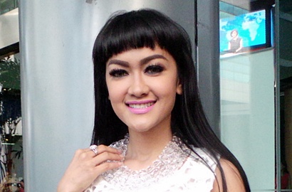 Dekat dengan Sekuriti Ganteng, Julia Perez 'Dilabrak' Diego Michiels