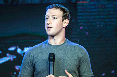 CEO Facebook Pamer Foto di Yogyakarta untuk Resmikan Internet.org