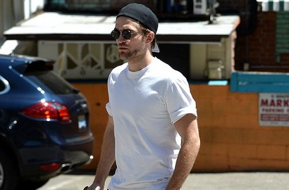 FKA Twigs Beri Pengaruh Positif Untuk Kehidupan Robert Pattinson
