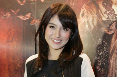 Rizal Mantovani Rekrut Nabilah Untuk Ajak Fans JKT48 Nonton 'Wewe'