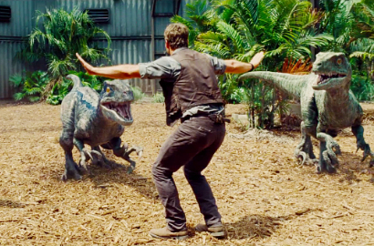 Chris Pratt Kendalikan Para Dinosaurus di 'Jurassic World'