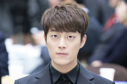 Kesepian, Doo Joon Minta Member Beast Menginap di Rumahnya
