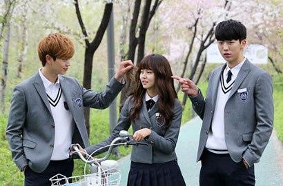 Kim So Hyun-Nam Joo Hyuk-Sungjae di Poster Anyar 'School 2015'