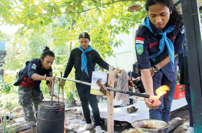 Keren, Mahasiswa Asal Medan Sulap Sampah Plastik Jadi BBM