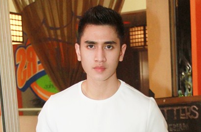 Verrell Bramasta Tak Masalah Siswa Rayakan Kelulusan UN dengan Pesta Bikini