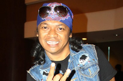 Candil Eks Seurieus Harus Lakoni Adegan Laga di 'Comic 8: Casino Kings'