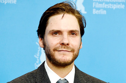 Terlibat di 'Captain America: Civil War', Daniel Bruhl Terkesima