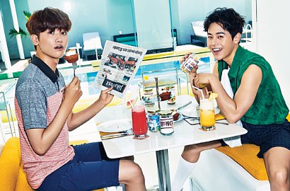 Bergaya Sporty di Cosmopolitan, Hyungsik dan Dongjun ZE:A Puji Bali