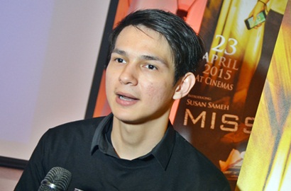 Foto Mesra Marcell Darwin dan Seorang Wanita Ternyata untuk Syuting Film