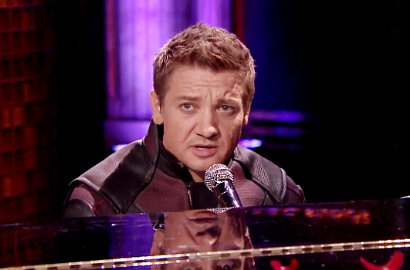 Usilnya Jeremy Renner Ubah Lirik 'Thinking Out Loud' ke Versi 'Avenger' di Acara TV