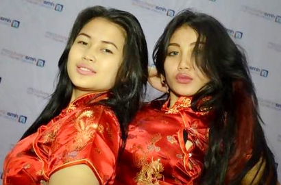 Duo Serigala Anggap Punya Payudara Berukuran Besar Sebagai Anugerah