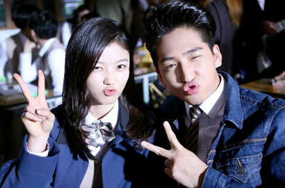 Ini Kata Agensi Kim Yoo Jung Soal 'Kencan' Nonton Bola dengan Baro