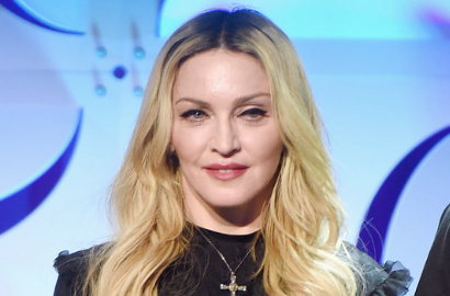 Madonna: Jangan Cium Drake Tak Peduli Berapa Kali Dia Memohon