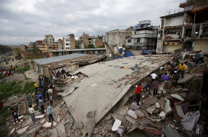 7 Ribu Orang Meninggal, Kakek 101 Tahun Ditemukan Bertahan dari Gempa Nepal