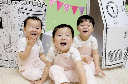 Song Il Gook Donasi Rp 1,2 Miliar dari Kalender Triplet untuk Nepal