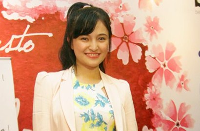 Nyanyi di Rumah, Fans Komplain Marshanda Pamer Bra