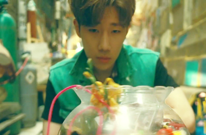 Sunggyu Infinite Gandeng Seorang Wanita di Teaser Solo 'Kontrol'
