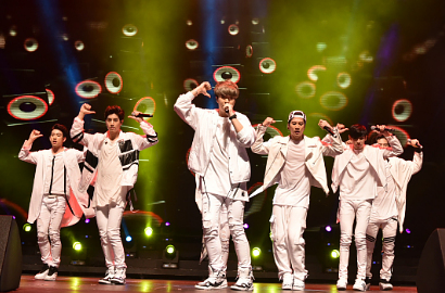 GOT7 Sukses Hibur Fans di Fan Meeting Singapura