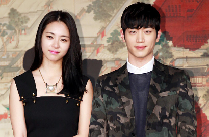 Seo Kang Joon Gagah, Lee Yeon Hee Kumal Saat Muncul Perdana di 'Hwajung'