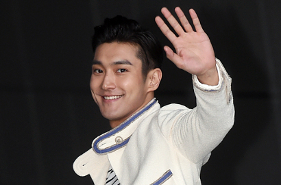 Siwon SuJu Ternyata Foto Sama Kristen Stewart di Acara CHANEL