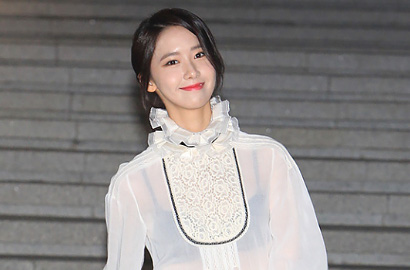 Pakai Baju Transparan, Yoona SNSD Banjir Pujian Seksi