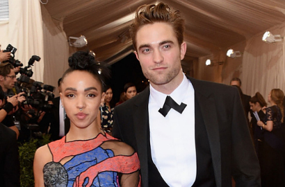 Cincin Tunangan FKA Twigs dari Robert Pattinson Ternyata Seharga Rp 1,9 M