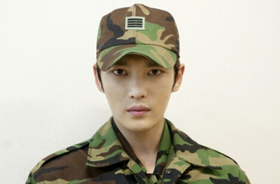 Jaejoong JYJ Tampak Gagah Saat Hadir di Upacara Pelantikan Sesudah Training