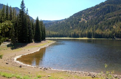 Lubang Misterius 'Sedot' Air Danau di Oregon Amerika