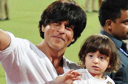 Kecil-kecil AbRam Sudah Berikan Pelajaran Pada Shahrukh Khan