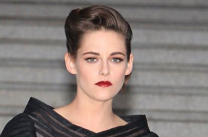 Kristen Stewart Rela Push-Up 250 Kali Sehari Demi Tubuh Seksi