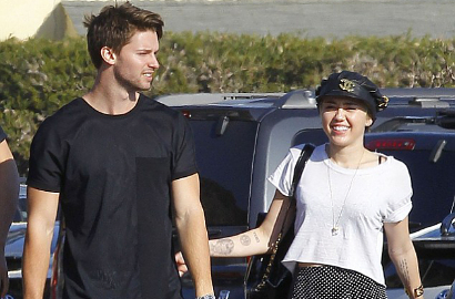 Usai Putus dari Patrick Schwarzenegger, Miley Cyrus Tak Butuh Pria Lagi?