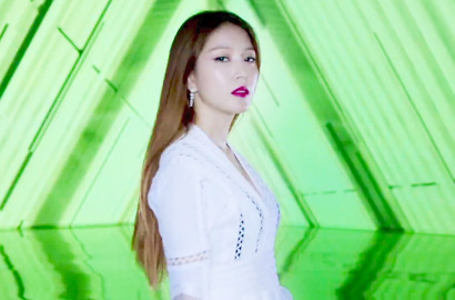 BoA Pamer Lekuk Tubuh di Teaser Video 'Kiss My Lips'