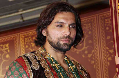 Chetan Hansraj Tinggalkan 'Jodha Akbar' Demi 'Savdhaan India'