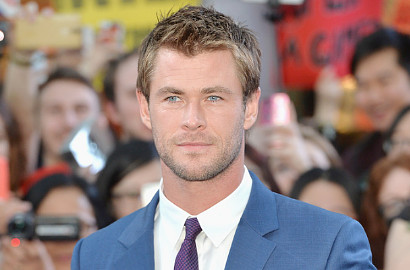 Chris Hemsworth Ternyata Pernah Kerja Bersihkan Alat Pompa ASI